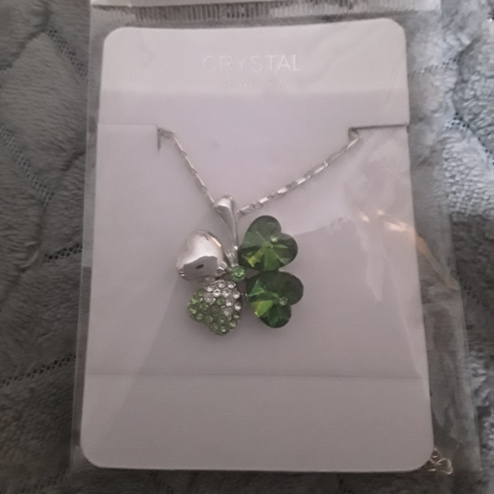 Lucky Crystal 4 Leaf Clover Jewelry Set - Picture 2 of 5